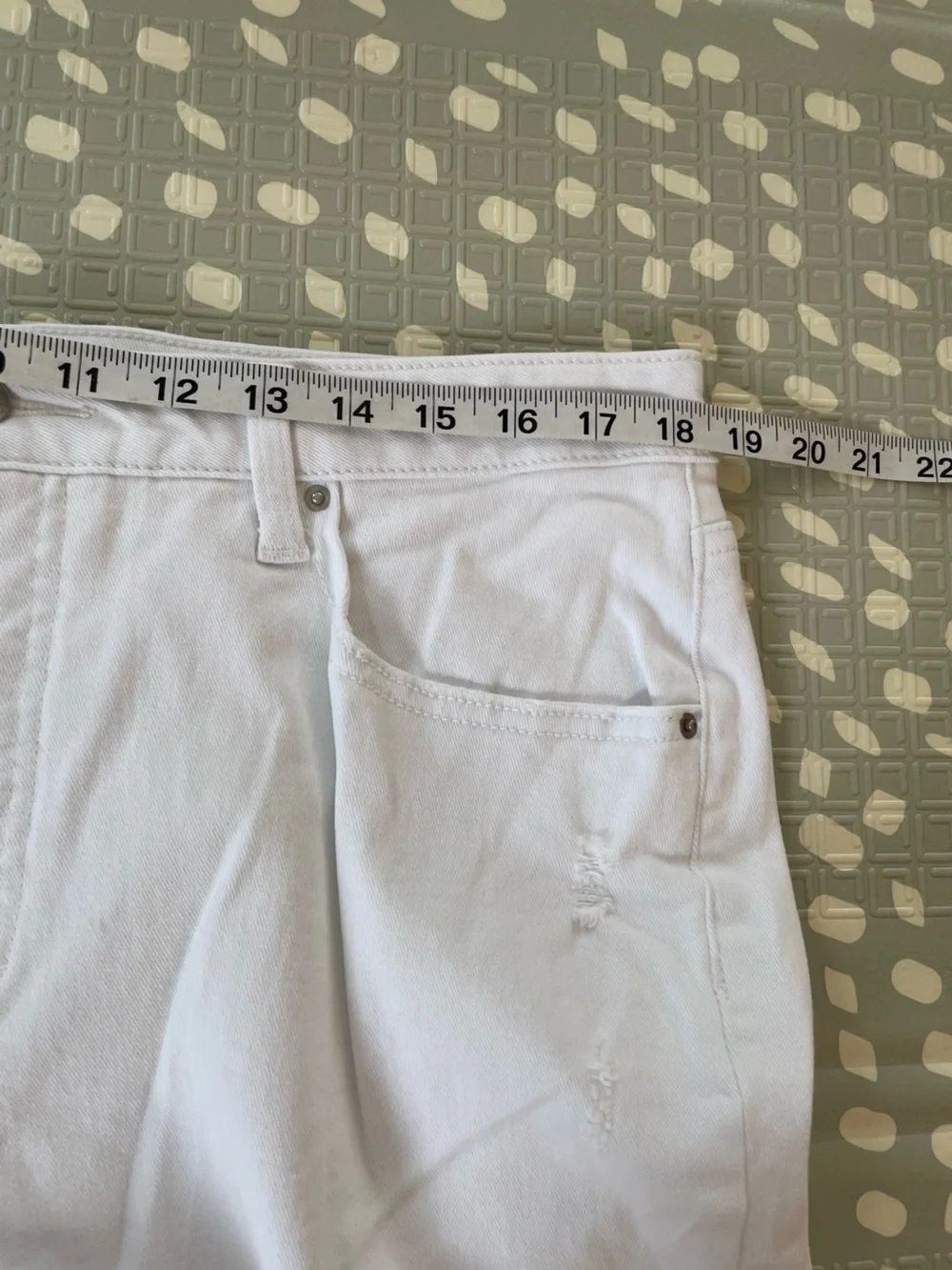 Time and Tru White High-Rise Jeans High Low Step Hem Distressed Details, Size 18